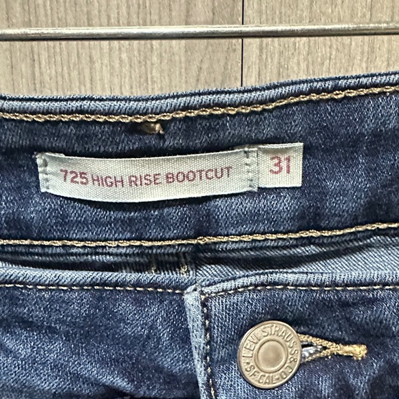 Levi's High Rise Bootcut Blue Jeans - Picture 2 of 3